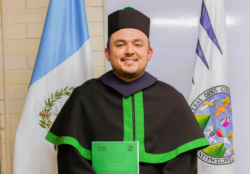 Graduación Emilio Martínez