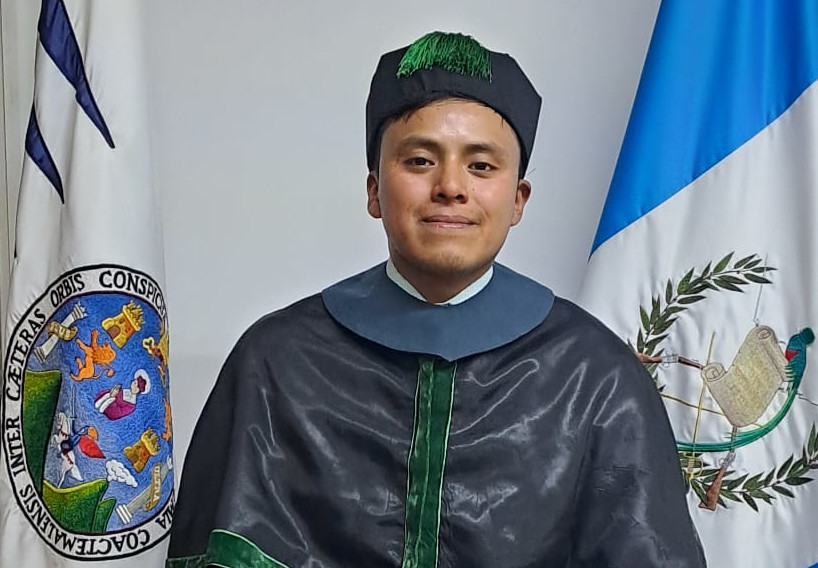 Graduación Juan Chavaloc